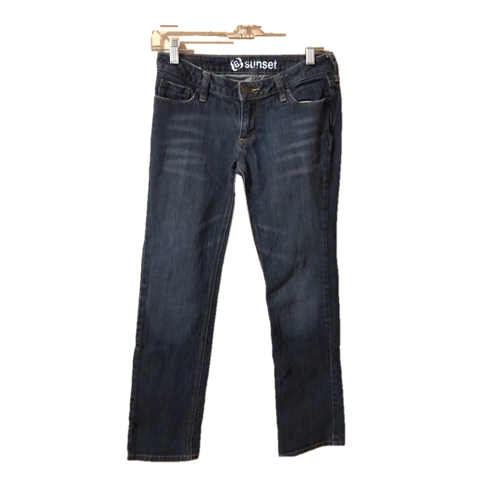 ⭐️ Bullhead Straight Jeans
